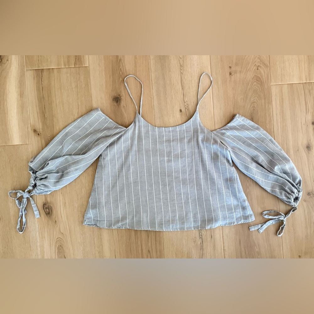 Grade & Gather Off the Shoulder Top Size L